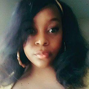 Meet your Posher, Pia